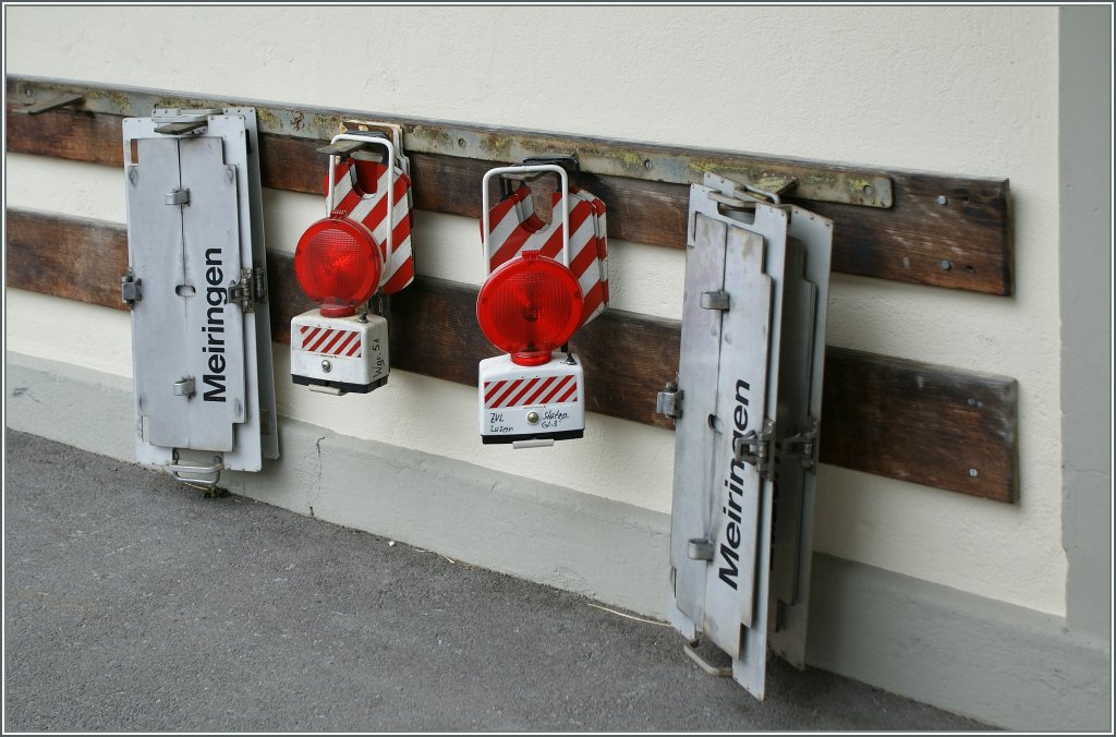 Noch gibt es bei der Zentralbahn die vor zwanzig Jahren landesweit verbreitenden Zuglaufschilder.
Meiringen, den 1. Juni 2012