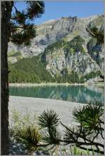 Am Ufer des Oschinensee's herrscht noch morgendliche Ruhe.