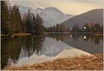 herbstliches Spiegelbild bei Champex Lac im Wallis.
(10.11.2020)